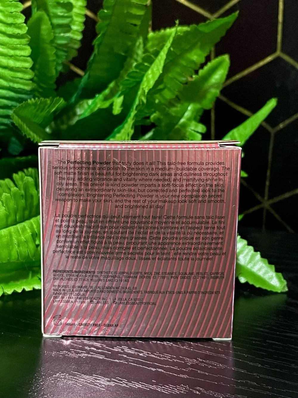 Lawless Skin-Smoothing Perfecting Powder - Banannie